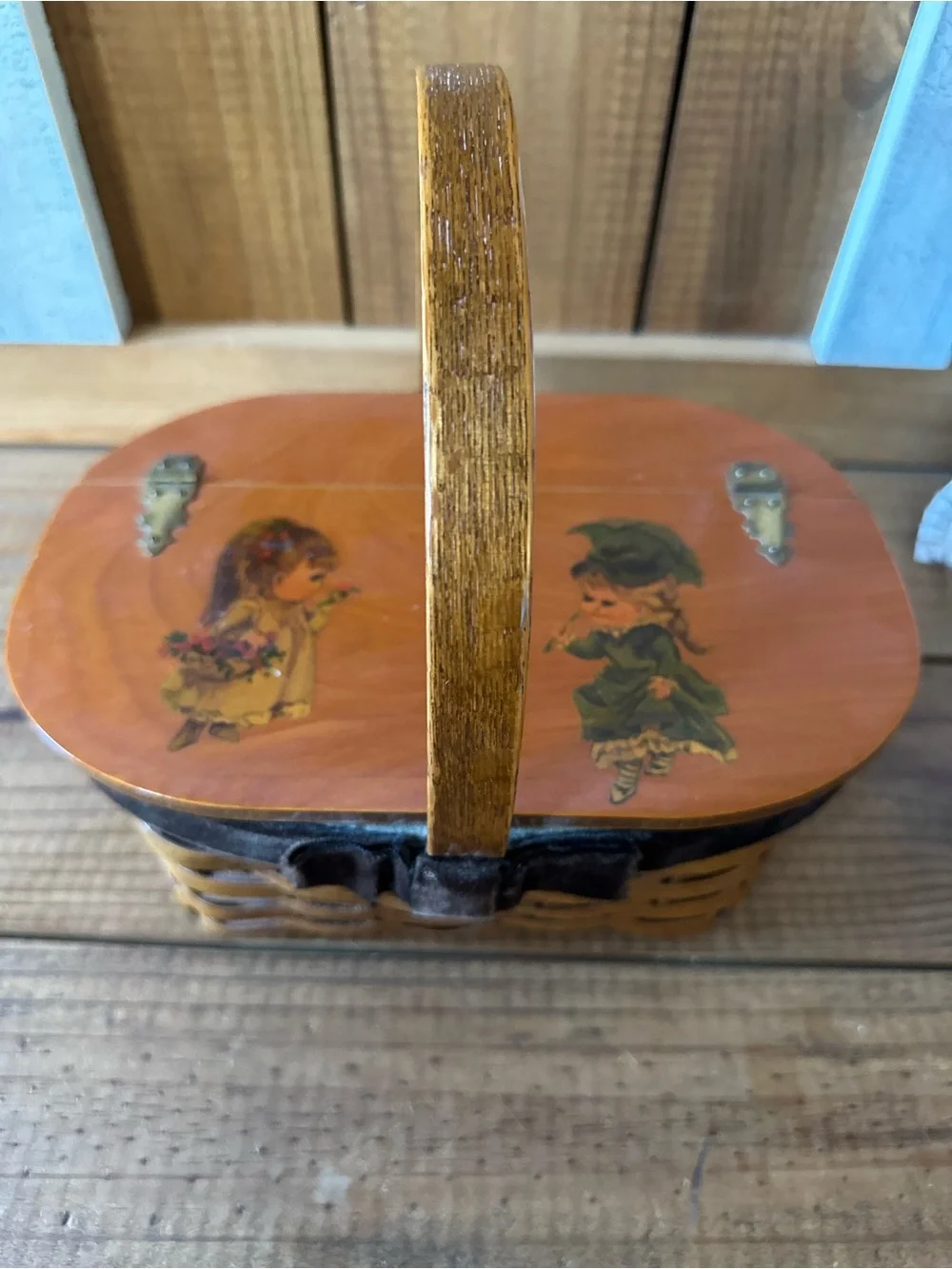 Woven Wood Picnic Basket/Sewing basket with Painted Lid - Brown